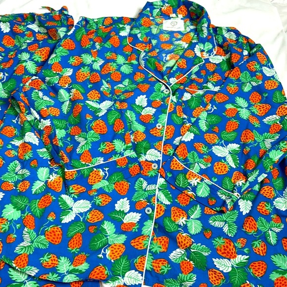 PrintFresh Strawberry Fields Sleep set Pajamas - Picture 3 of 6